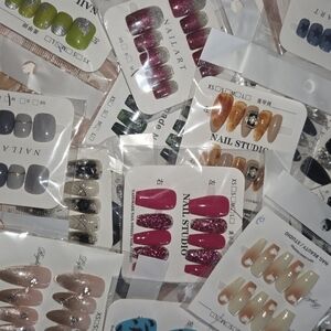 Assorted Press On Nails Size Small